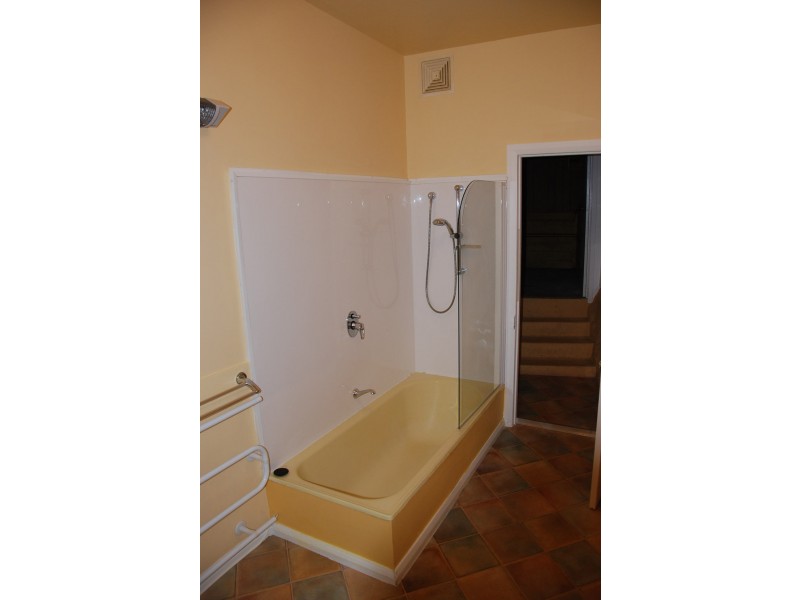 2/352 Liverpool Street, West Hobart TAS 7000