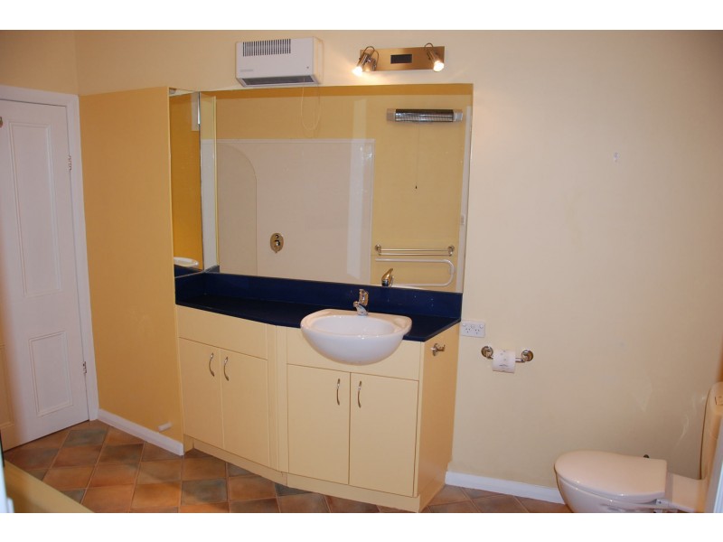 2/352 Liverpool Street, West Hobart TAS 7000