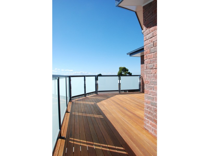 1/30 Gourlay Street, Blackmans Bay TAS 7052