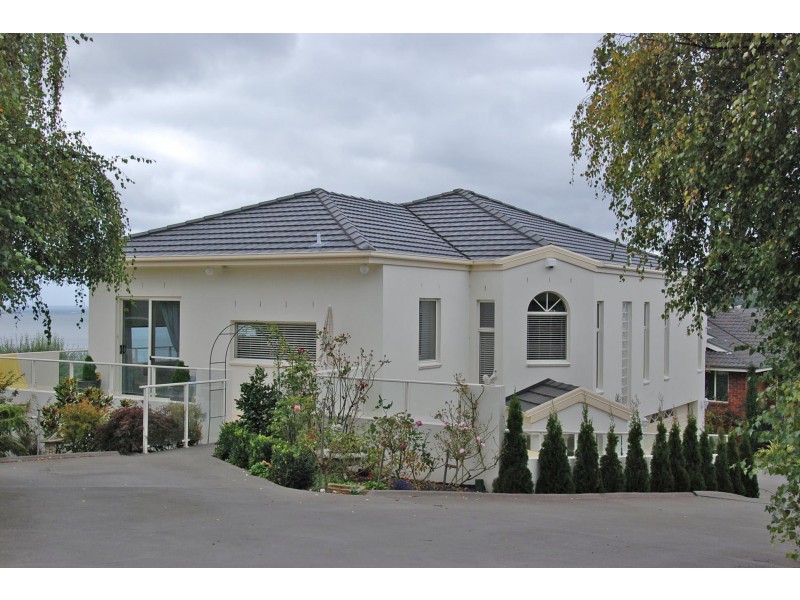 83 Diamond Drive, Blackmans Bay TAS 7052