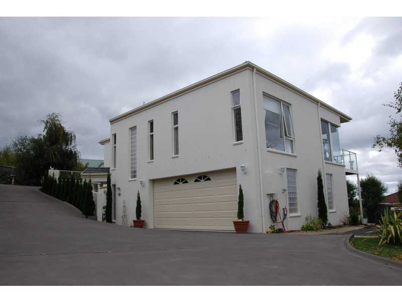 83 Diamond Drive, Blackmans Bay TAS 7052