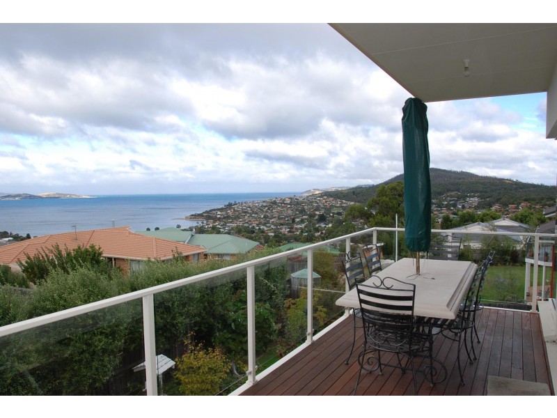 83 Diamond Drive, Blackmans Bay TAS 7052