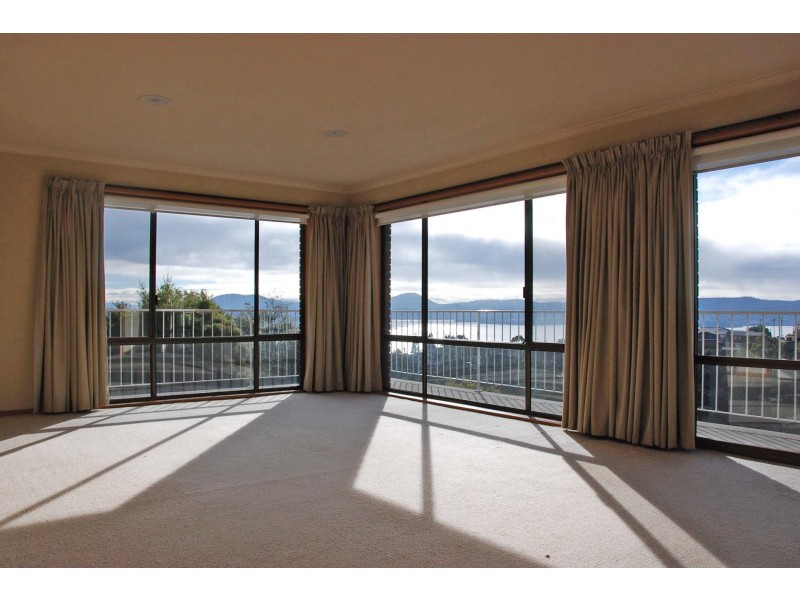 4B Sunvale  Avenue, Sandy Bay TAS 7005