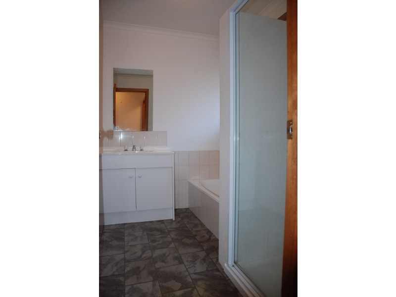 2/25 Daylesford Road, West Moonah TAS 7009