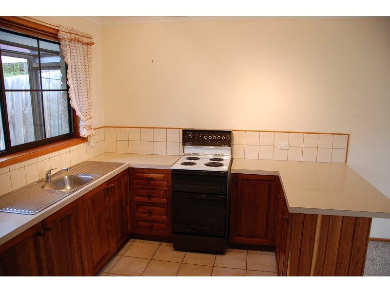 2/49 Hiern Road, Blackmans Bay TAS 7052