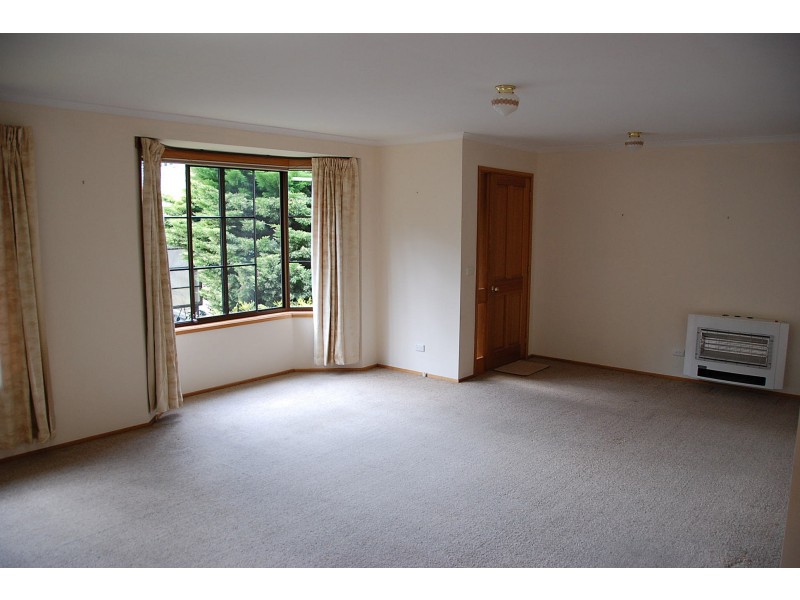 2/49 Hiern Road, Blackmans Bay TAS 7052