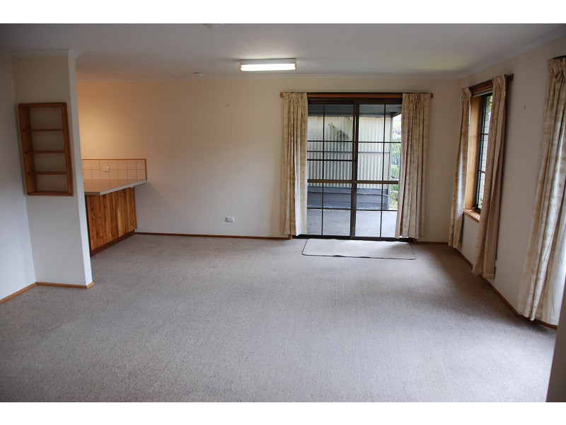 2/49 Hiern Road, Blackmans Bay TAS 7052
