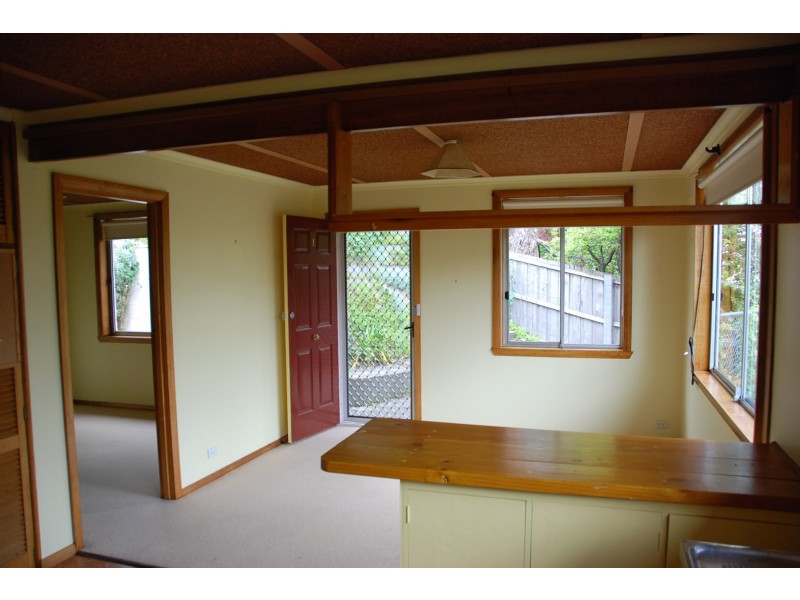 1 Hillside Crescent, West Hobart TAS 7000