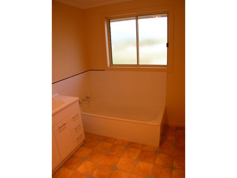 2/29 Melissa Court, Brighton TAS 7030