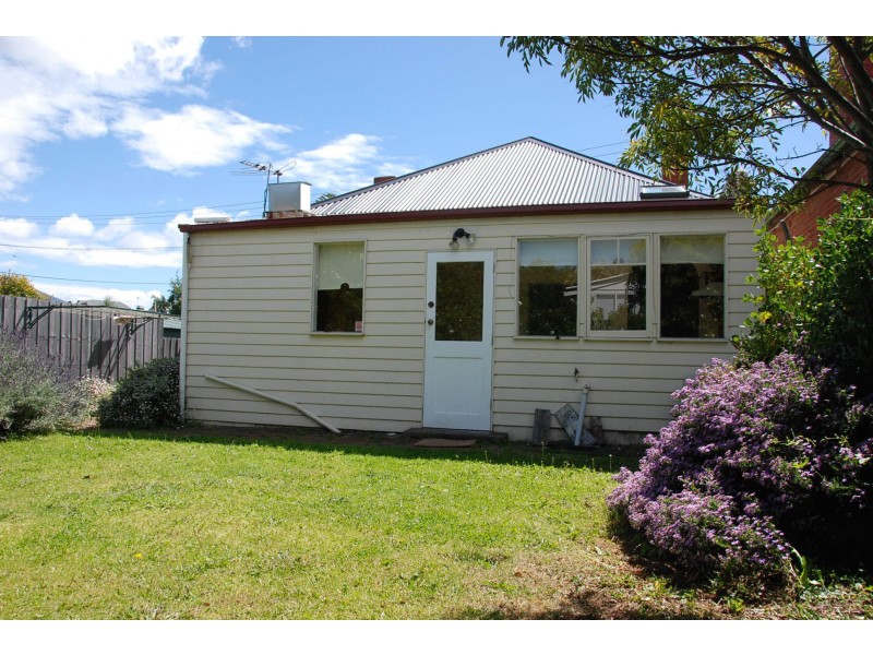 14 Pedder Street, New Town TAS 7008