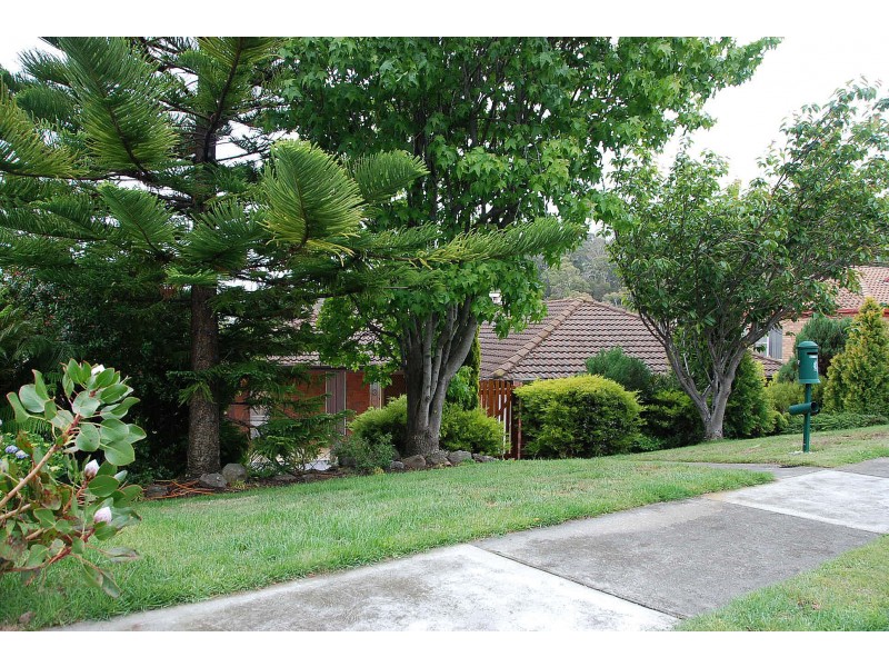 17 Begonia Street, Lindisfarne TAS 7015