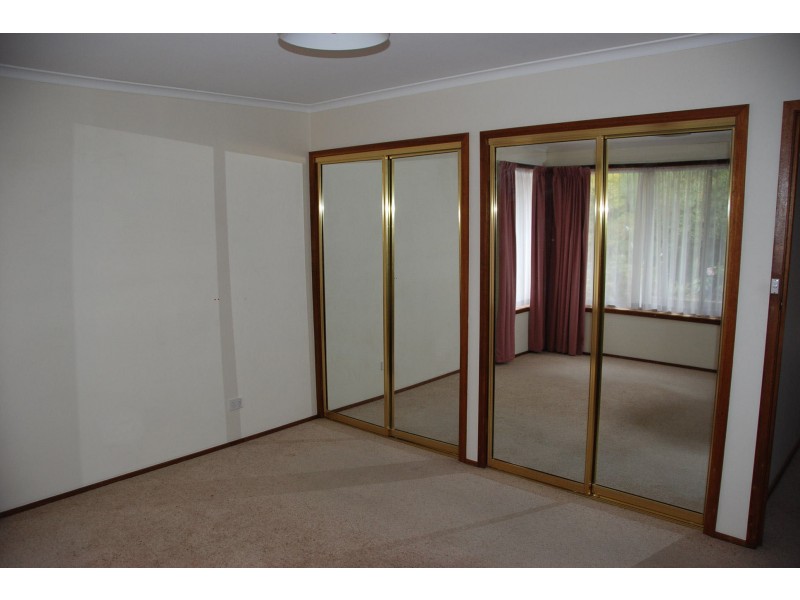 17 Begonia Street, Lindisfarne TAS 7015