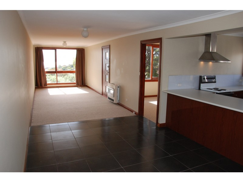 2/11 Kulgoa Place, Blackmans Bay TAS 7052