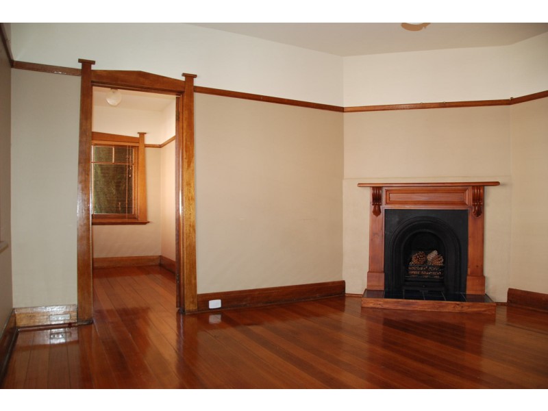 140 Newtown Road, New Town TAS 7008