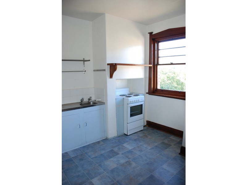 140 Newtown Road, New Town TAS 7008