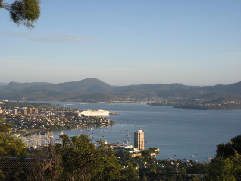 10 Enterprise Road, Sandy Bay TAS 7005