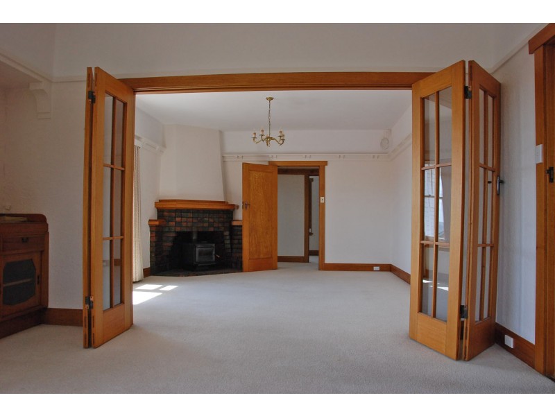 10 Heathcombe Avenue, Sandy Bay TAS 7005