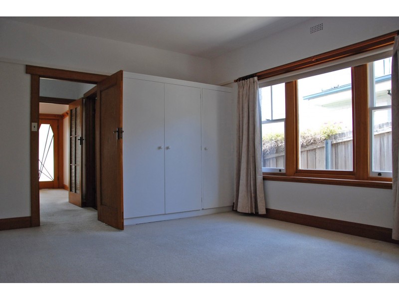 10 Heathcombe Avenue, Sandy Bay TAS 7005