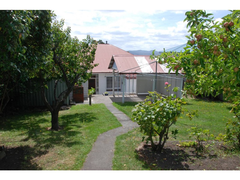 10 Heathcombe Avenue, Sandy Bay TAS 7005