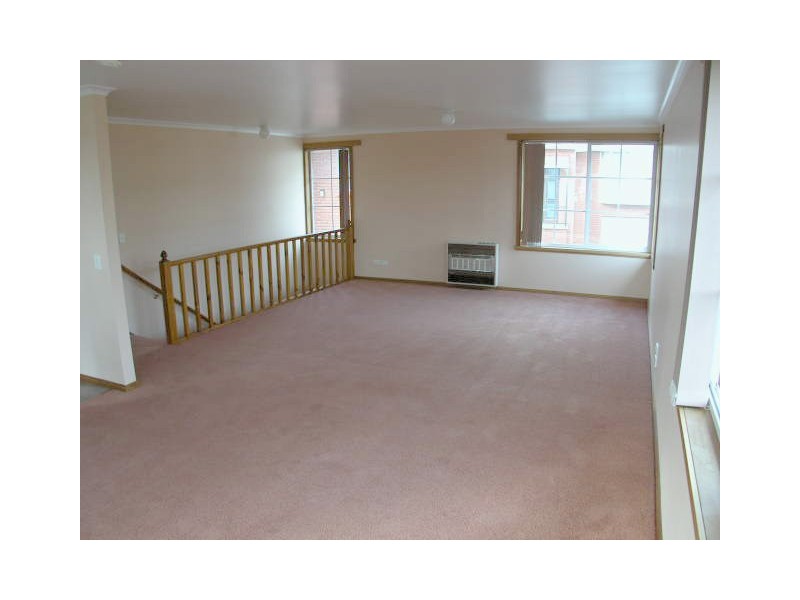 2/42 Benjafield Terrace, Mount Stuart TAS 7000