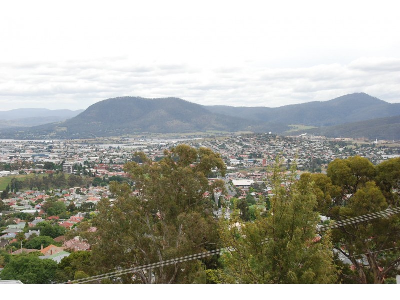 33 Darling Parade, Mount Stuart TAS 7000