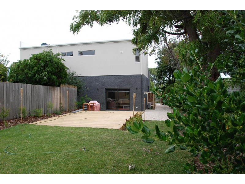 1 Nubeena Crescent, Taroona TAS 7053