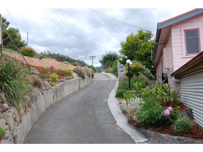 33 Darlling Parade, Mount Stuart TAS 7000