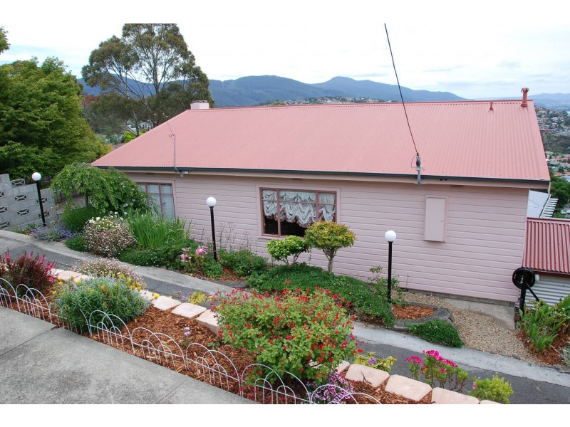 33 Darlling Parade, Mount Stuart TAS 7000
