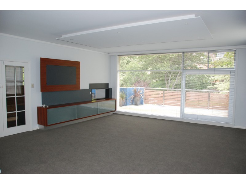 2 Walford Road, Sandy Bay TAS 7005