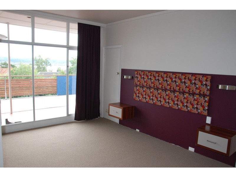 2 Walford Road, Sandy Bay TAS 7005