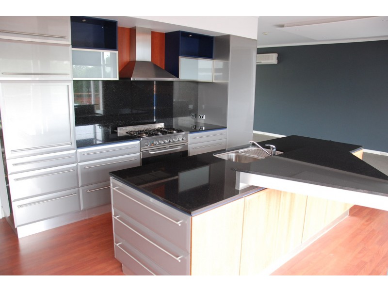 2 Walford Road, Sandy Bay TAS 7005