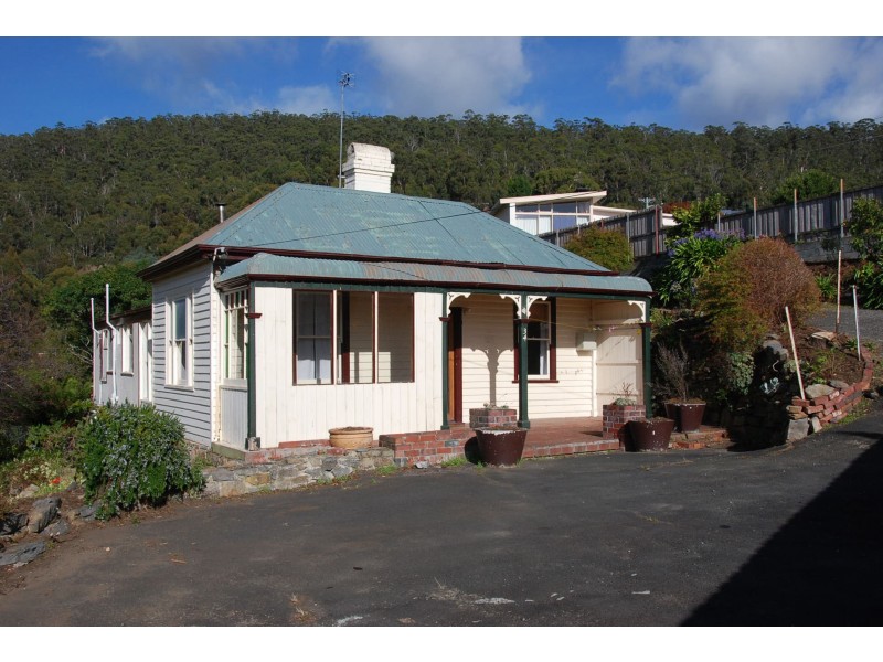 34 Summerhill Road, West Hobart TAS 7000
