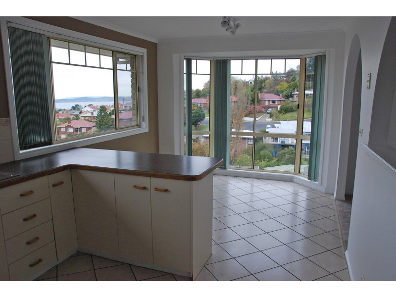 1/22 Summerhill  Road, West Hobart TAS 7000