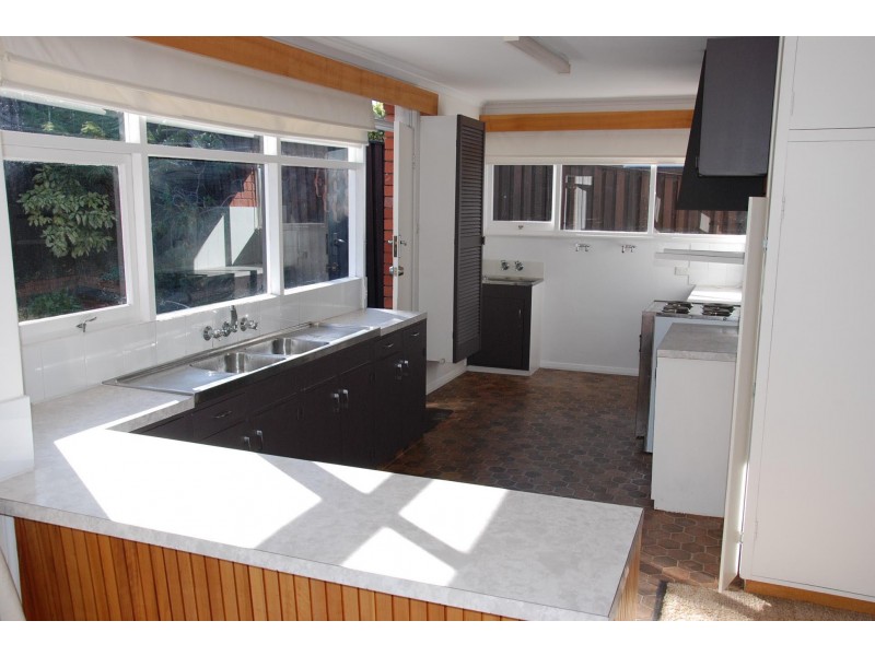 6 Monash Avenue, Lenah Valley TAS 7008