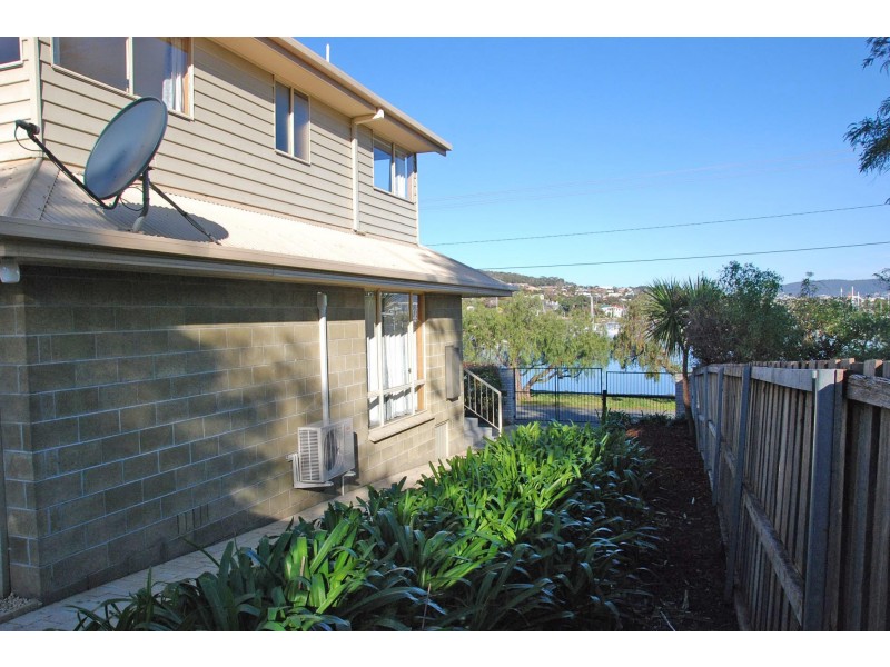 7  Esplanade, Lindisfarne TAS 7015