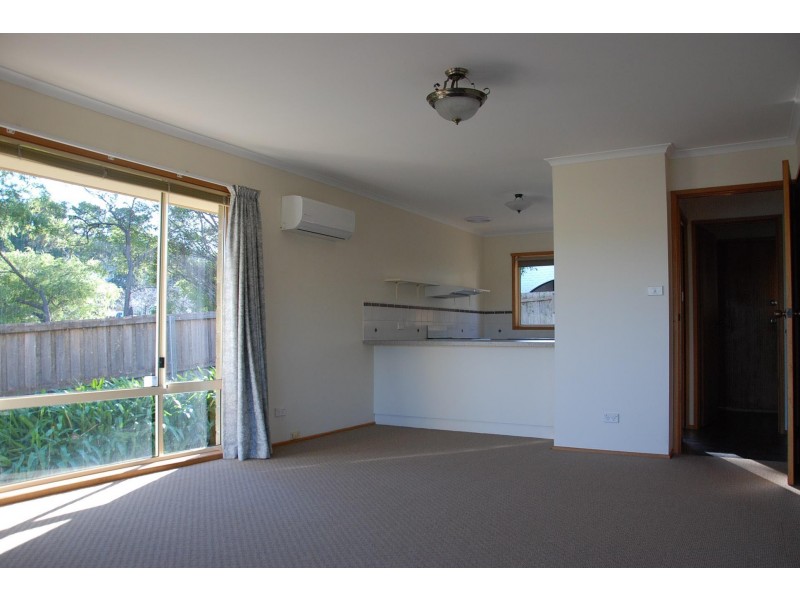 7  Esplanade, Lindisfarne TAS 7015