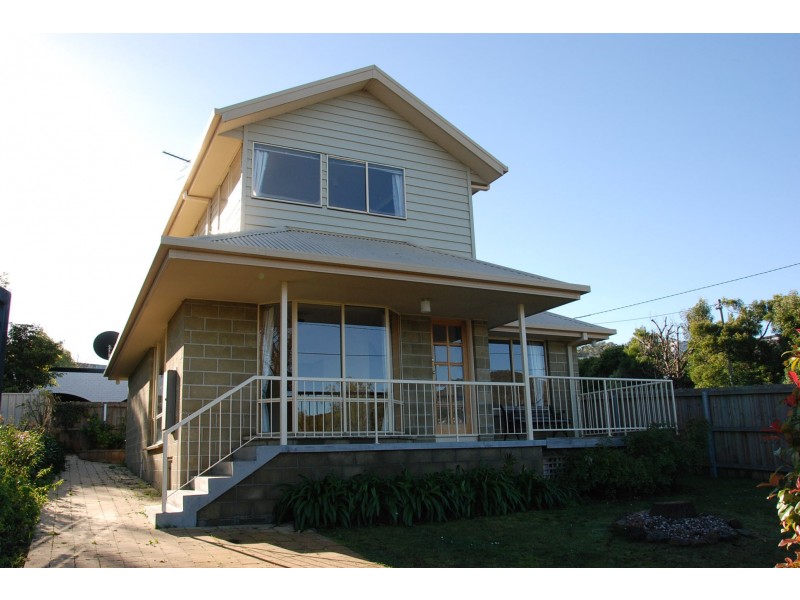 7  Esplanade, Lindisfarne TAS 7015