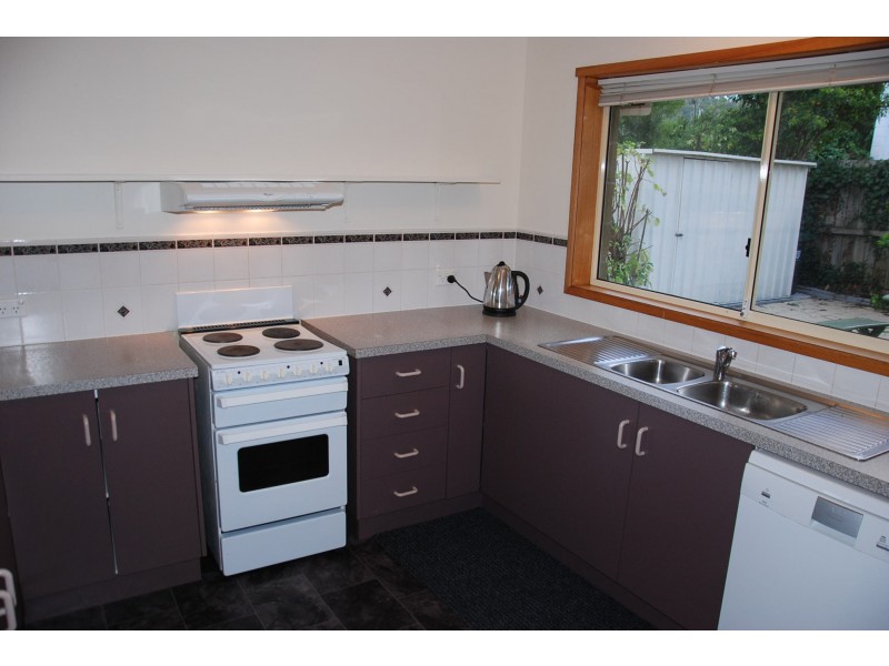 7  Esplanade, Lindisfarne TAS 7015