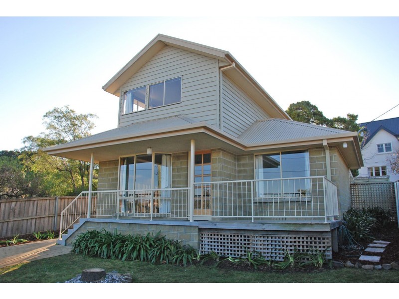 7  Esplanade, Lindisfarne TAS 7015