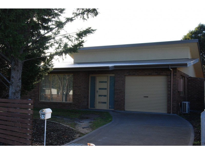 2/5 Erebus Street, Warrane TAS 7018