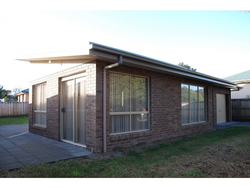 2/5 Erebus Street, Warrane TAS 7018