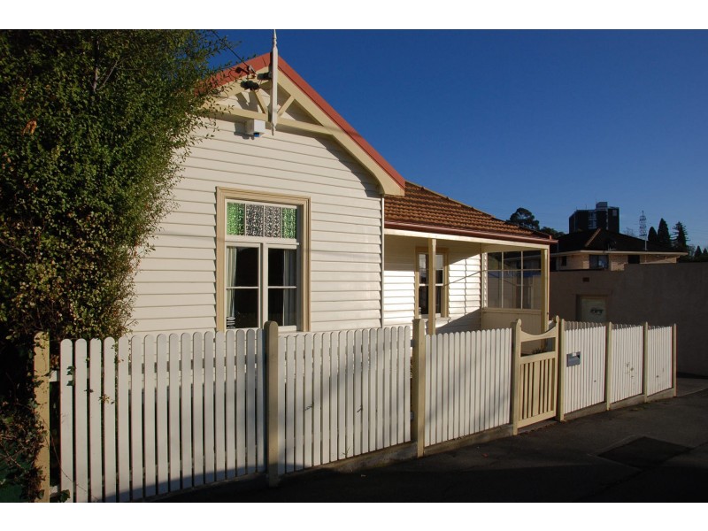 18 Rattle Street, New Town TAS 7008