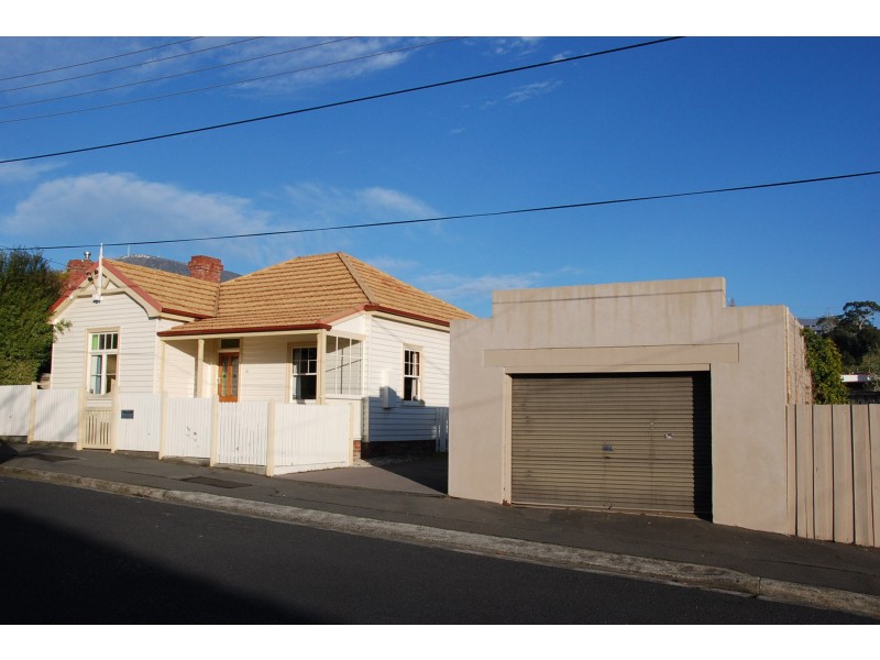 18 Rattle Street, New Town TAS 7008