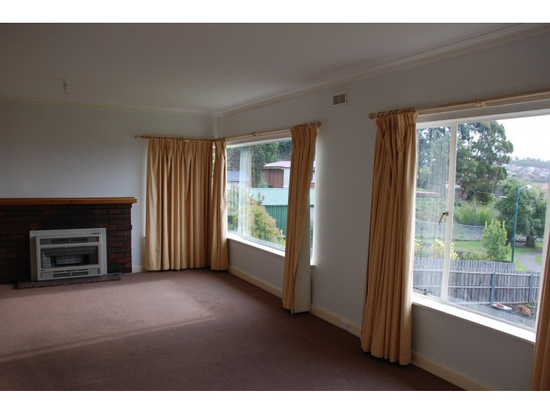 43 Edge Avenue, Lenah Valley TAS 7008
