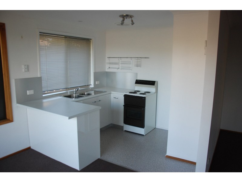 28 Nolan Crescent, Kingston TAS 7050