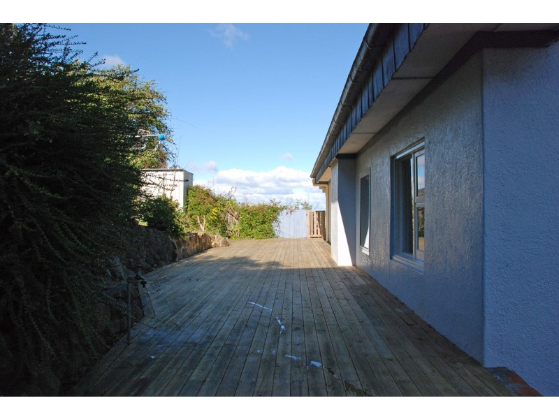 7 Churchill  Road, Taroona TAS 7053