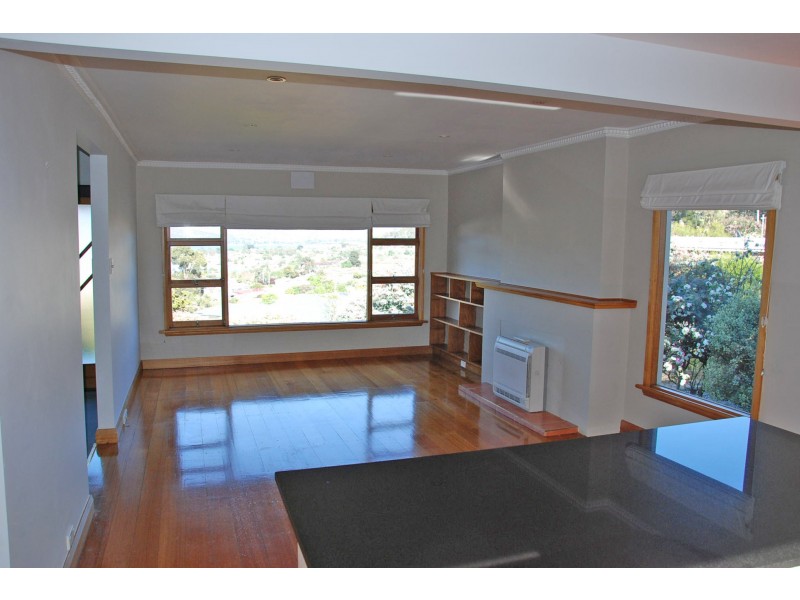 56 Begonia Street, Lindisfarne TAS 7015