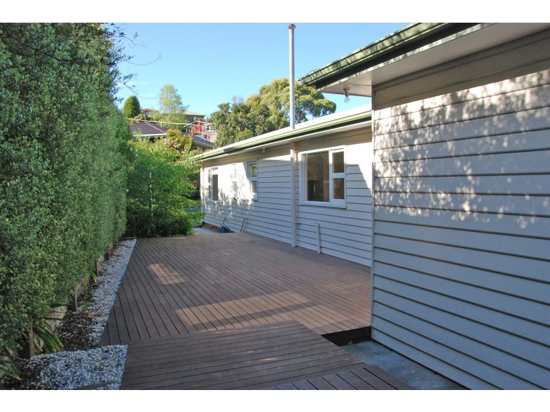 56 Begonia Street, Lindisfarne TAS 7015
