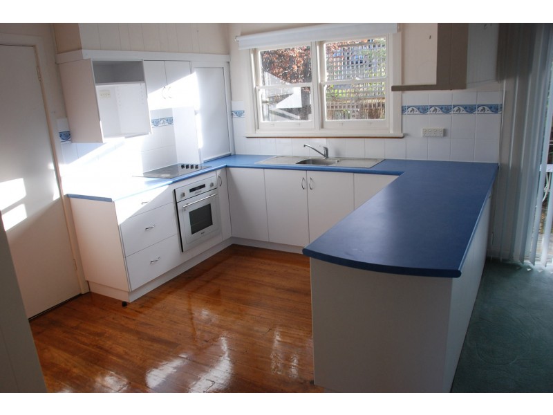 32 Corinna Road, Lindisfarne TAS 7015