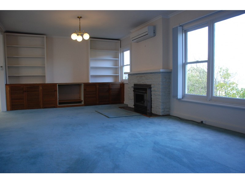 32 Corinna Road, Lindisfarne TAS 7015
